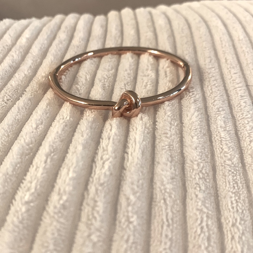Kate spade Love Me Knot bangle- Rose gold